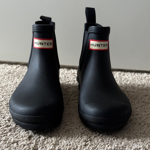 Hunter Classic Black Chelsea Boots - Picture 5 of 8